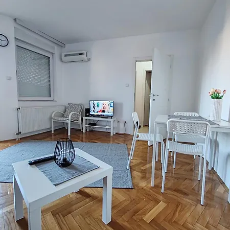 Hugo Apartment Novi Sad